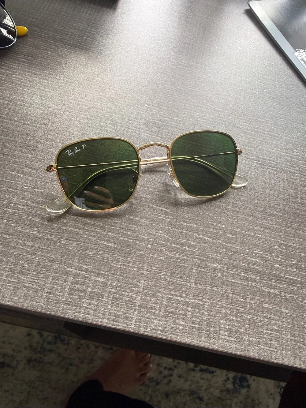 Ray-Ban Gold Frame Sunglasses with Green Lenses polarized YOUTH